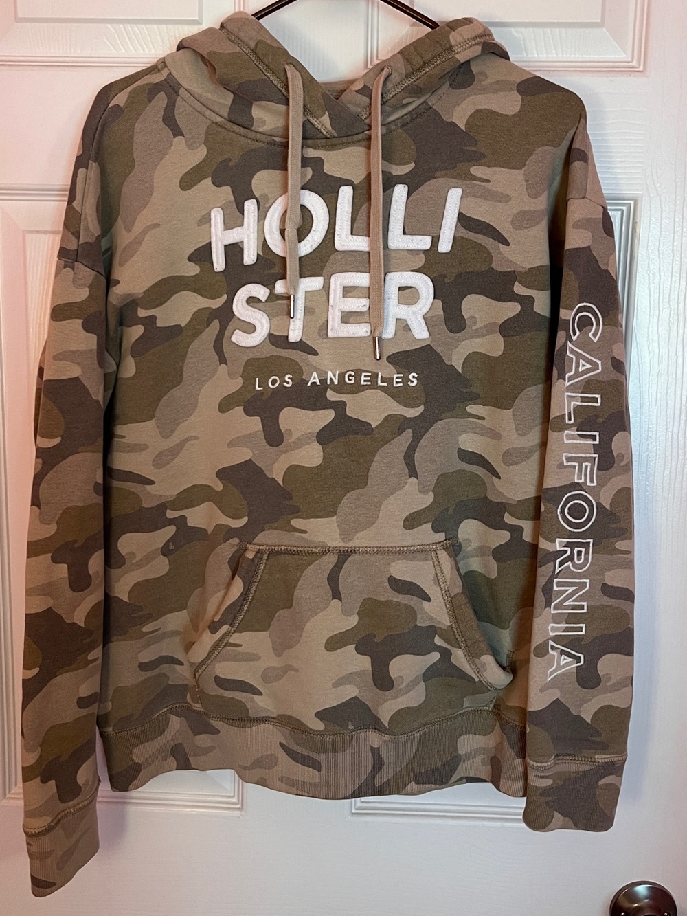 Y2K Hollister Camo Hoodie Women’s Size Large
